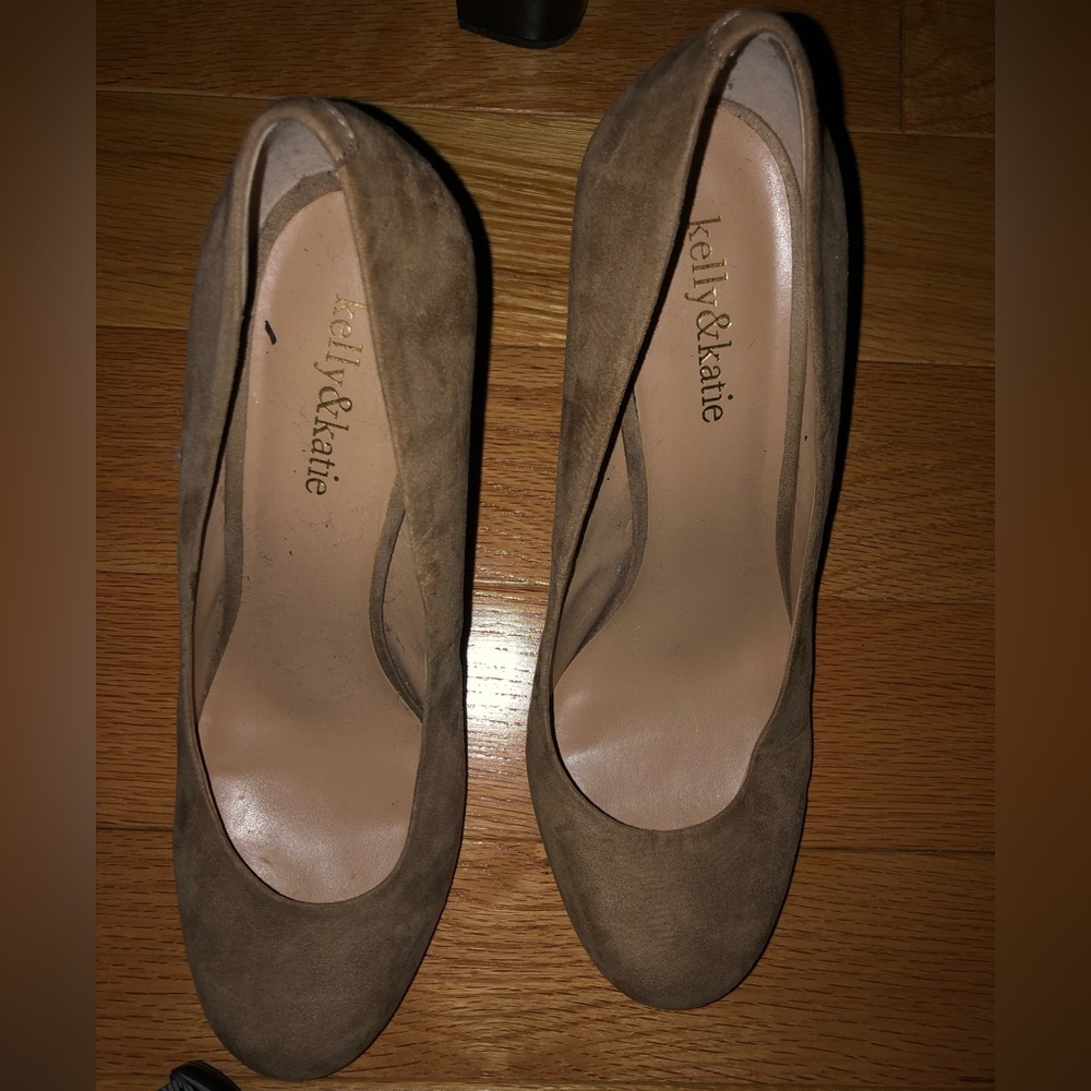 Women heels size 9